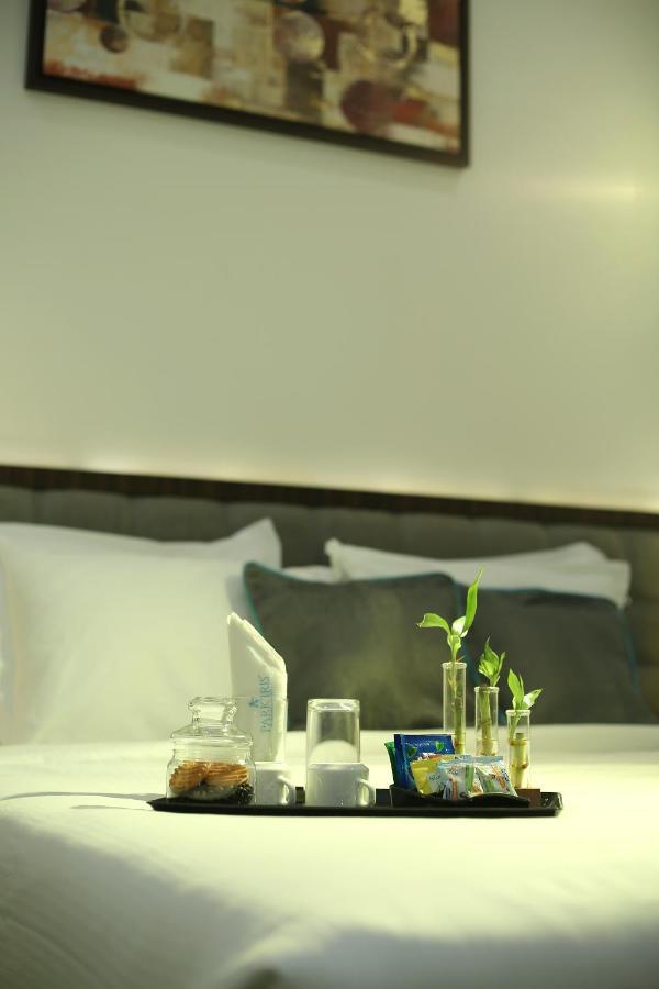 Park Iris Hotels, Mg Road Vijayawada Exterior photo