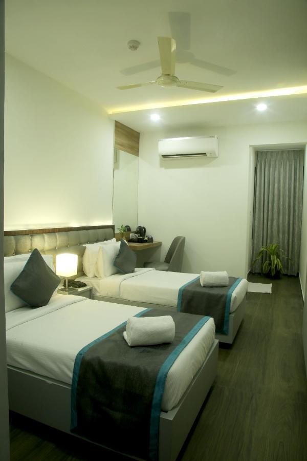 Park Iris Hotels, Mg Road Vijayawada Exterior photo