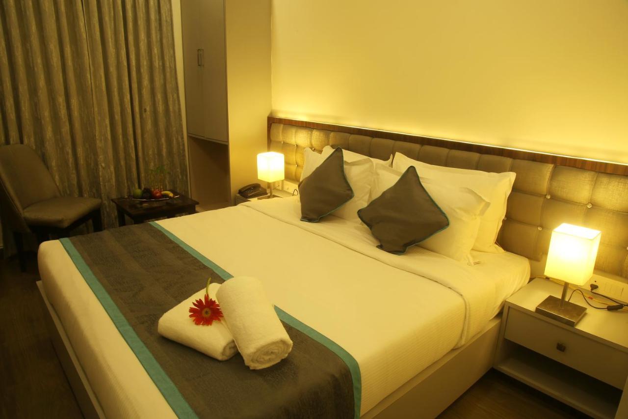 Park Iris Hotels, Mg Road Vijayawada Exterior photo